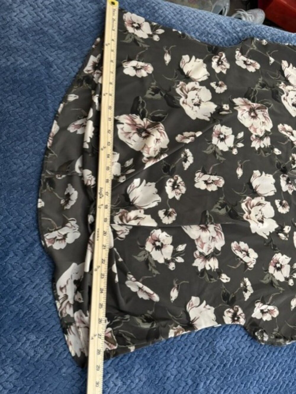 West Kei Floral Twist-Front Blouse Size 2X Olive Green V-Neck Short Sleeve - Picture 8 of 15